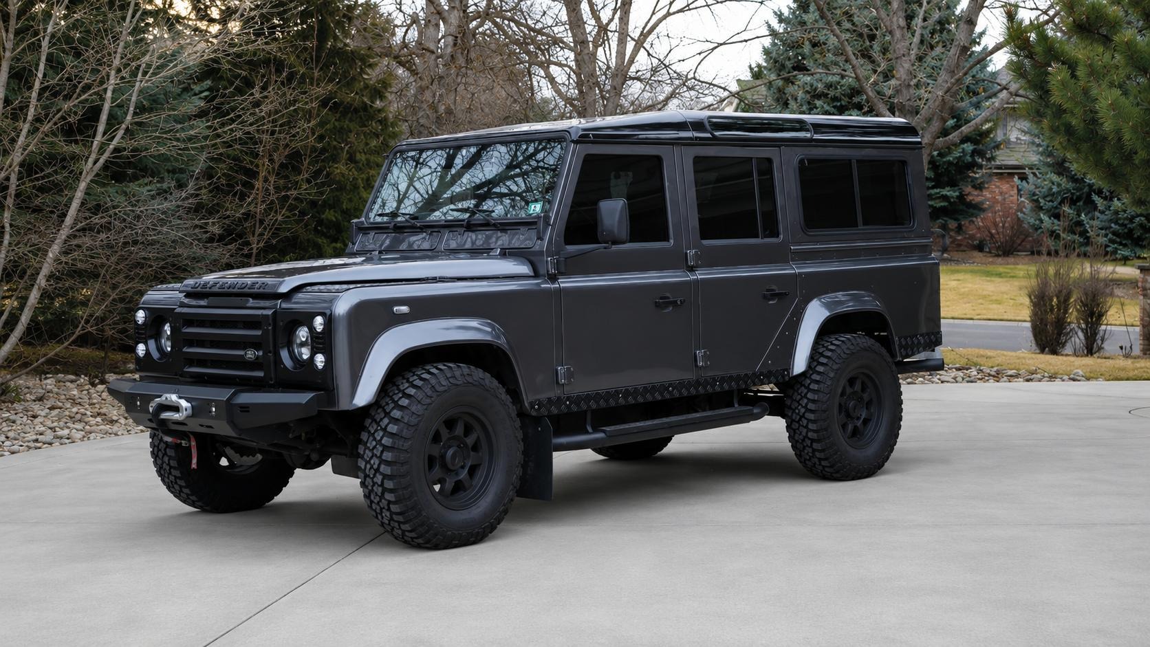 Land Rover Defender 110